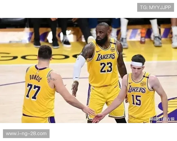 NBA季后赛焦点战！灰熊与湖人强强对决！