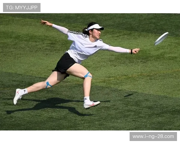 赛后分析:西安飞盘队与杭州飞盘队的团队协作及战术对比探讨 赛后分析:西安飞盘队与杭州飞盘队的团队协作及战术对比探讨