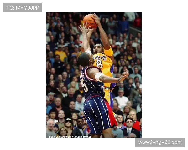 03年湖人火箭经典对决回顾：科比与姚明的巅峰对抗之战